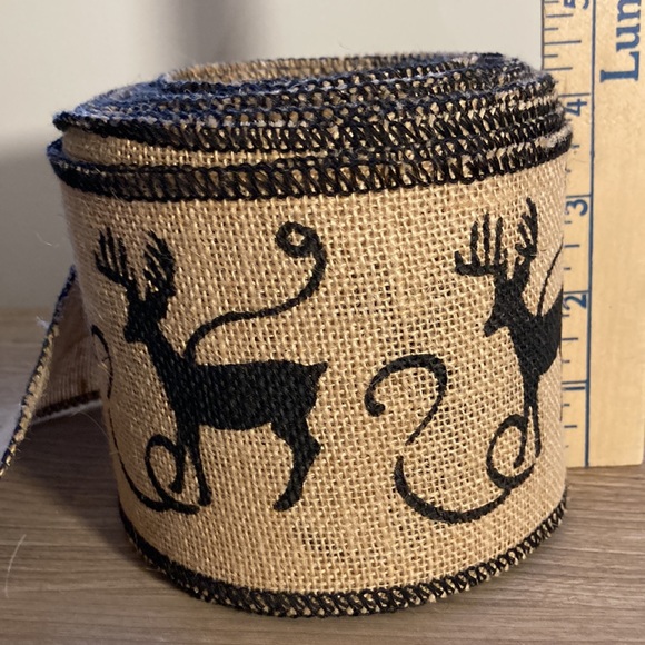 Burlap ribbon spool with deers 4” wide 31 feet - Picture 4 of 9